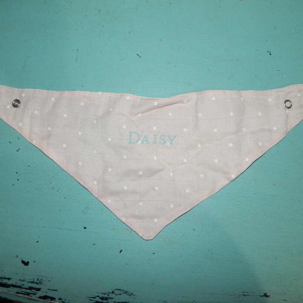 Mark & Graham Organic Cotton Dog Bandana "Daisy" (W-18)